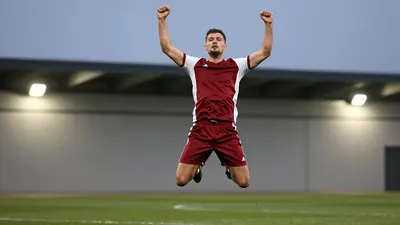 Arbroath's 4-4-2 formation secured a point against Dunfermline Athletic in a tactical Scottish Championship contest...